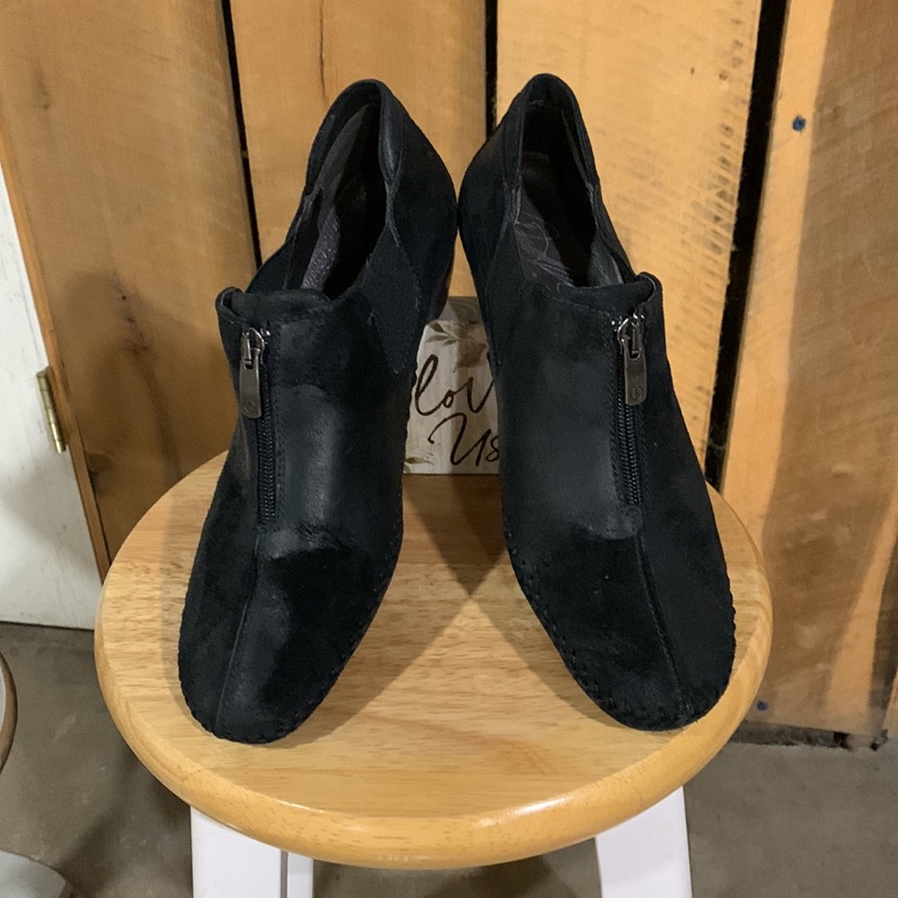 Donald J Pliner shoes - Picture 4 of 10